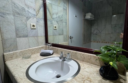 Baturaden Hostel | Queen Garden Hotel by Salak Hospitality