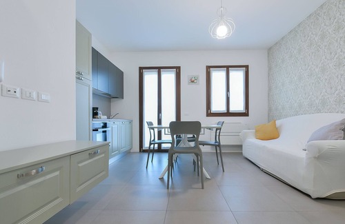 Tessera Apartment | QUEEN HOME VENICE FLY 2