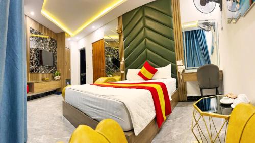 Ha Dong Hotel | Queen Hotel - Mo Lao