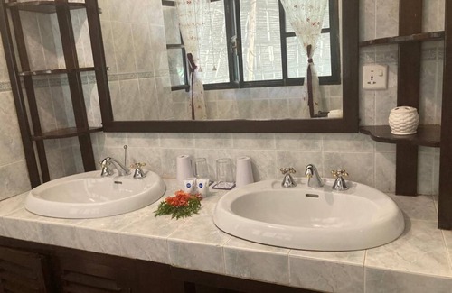 Watamu Cabin | Queen K Cottages At Chrystal Homes