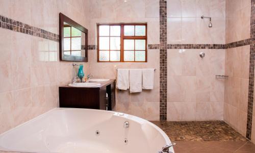 Graaff-Reinet Bed & Breakfast | Queen Manor Boutique Guest House