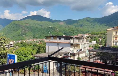 Piazza-Tralia-Pendolo Apartment | Queen Margaret residence, Apud Montes