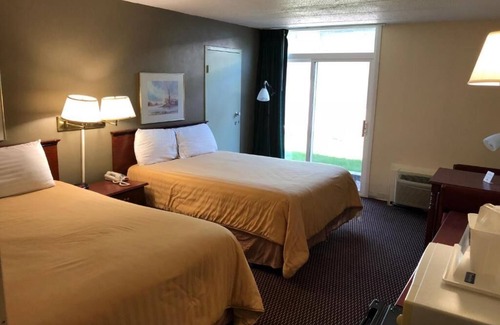Worthington Hotel | Queen Room With Two Queen Beds Non-Smoking