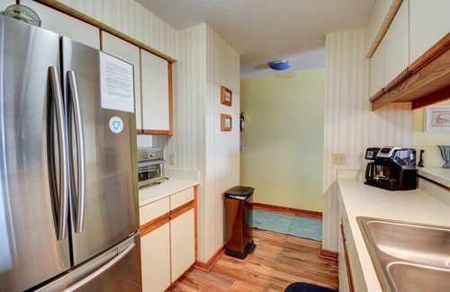 Topsail Beach Condo | "Queen's Grant F-218" Oceanfront Condo, Community Pool, Playground, Day Docks