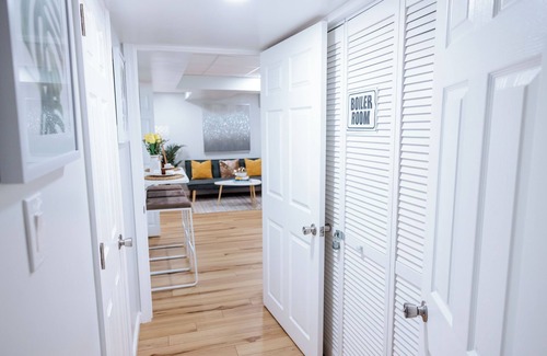 Mount Pleasant Apartment | -Queen+Sofa Bed-“Modern/Cozy/Lovely” Casita CoNeJo