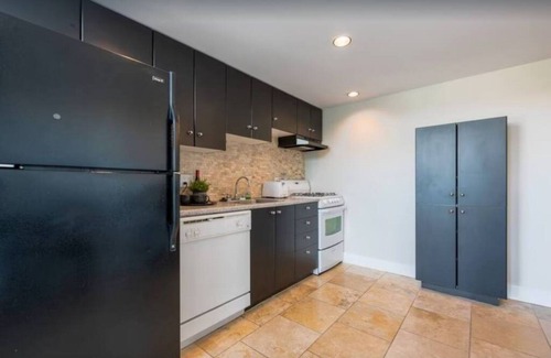 Downtown Vancouver Apartment | Queen Studio in the heart of Downtown