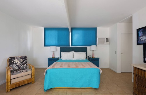 Desert Park Estates Hotel | Queen Studio | Patio, Pool, Firepit, Near Downtown