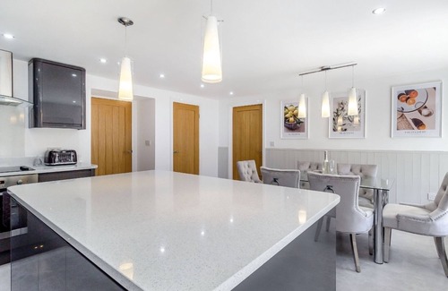 Eastgate Apartment | QUEEN VICTORIA SUITE, family friendly in Stanhope
