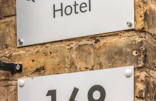 Brownswood Hotel | Queens Drive Hotel at Finsbury Park