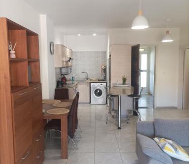 Paphos Apartment | Queens Garden Apt by Kings Mall