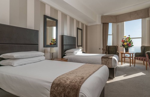 Seafront Hotel | Queens Hotel