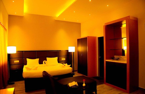Velankanni Hotel | Queens Inn