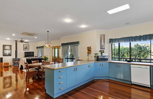 Urraween House | Queenslander on Madsen