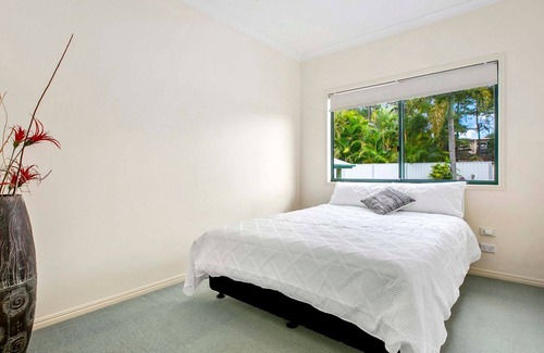 Urraween House | Queenslander on Madsen