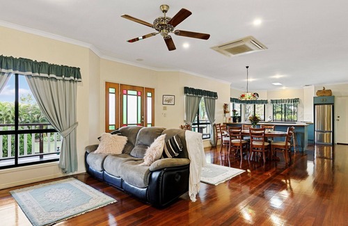 Urraween House | Queenslander on Madsen