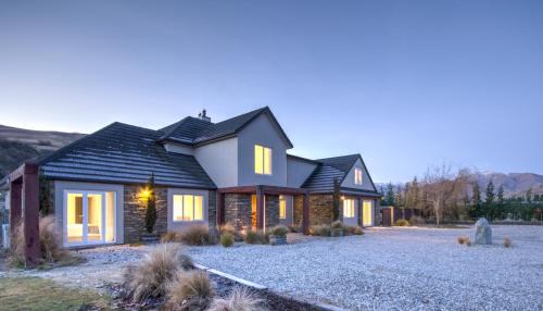 Lake Hayes Cabin | Queenstown Country Lodge