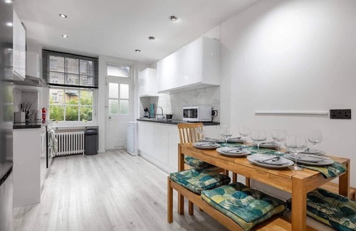 Bayswater Apartment | Queensway, London 🏡 Luxury Five-Bedroom Apartment
