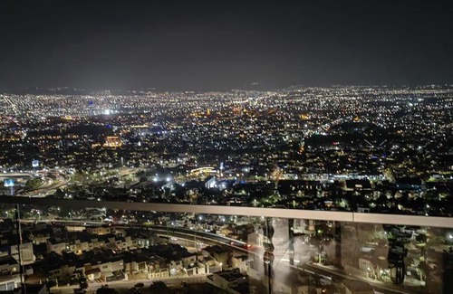 Queretaro Apartment | Queretaro Dep de lujo, para 5 o 6 huéspedes, alberca