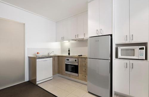 East Melbourne Apartment | Quest Jolimont