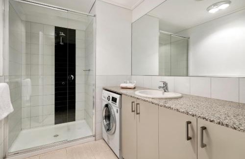 East Melbourne Apartment | Quest Jolimont