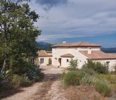Mons Bed & Breakfast | Quiétude Provençale