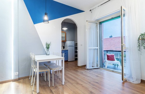 Santhia Apartment | Quick Home - Agatha - One Bedroom Apartment, Sleeps 3