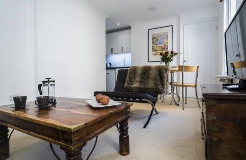 Warwick Apartment | Quiet 1 Bed Apartment Pimlico