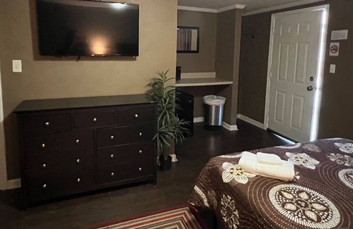Jacksonville Hotel | Quiet 1 bedroom/1 bath hotel room