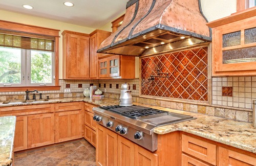Spicewood House | Quiet 12+ Acres of Hill Country all to yourself