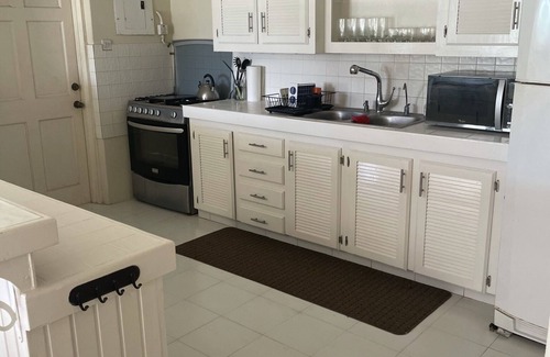 White Hill Apartment | Quiet 2 Bedroom Country Apartment