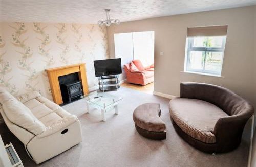 Carnforth House | Quiet 2 Bedroomed Cottage, near the Lakes