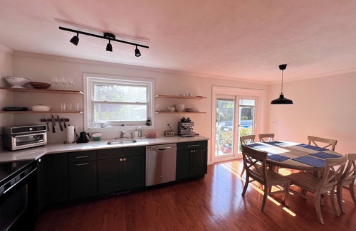 Town of Southold Town House | Quiet 3BR home in East Marion. Private beach access 3 min walk away.