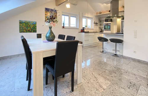 Boeblingen Apartment | Quiet 4.5 room app. for 4, close to the center, garage