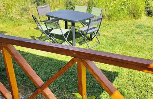 Sulniac Ski Chalet | Quiet accommodation for 6 people near Golfe du Morbihan, pets welcome