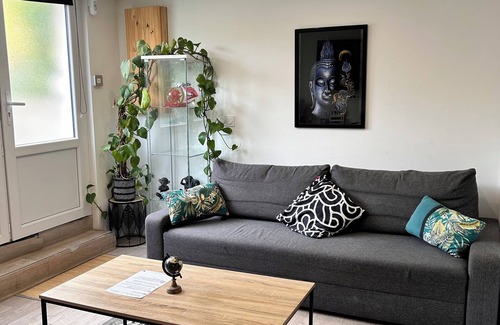 Athis-Mons Apartment | Quiet accommodation facing the forest 10 min from Orly airport near Paris