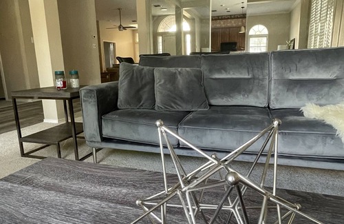 Lewisville House | Quiet and calm neighborhood