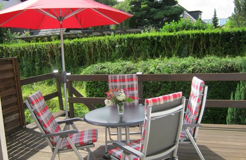 Beverungen Apartment | Quiet and cozy in a play street on the Weser