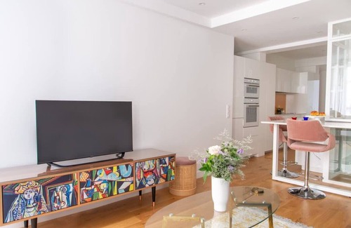 Quartier du Gros-Caillou Apartment | Quiet and Elegant - near Eiffel Tower and Rue Cler