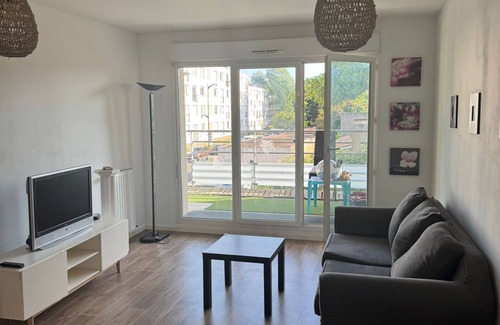 Chilly-Mazarin Apartment | Quiet apartment in a very well-located residence