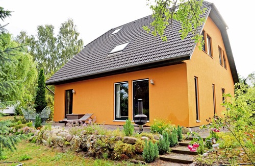 Sellin Apartment | quiet apartment on Lake Neuensien