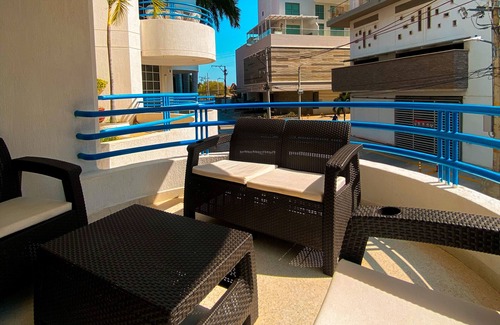 Urb Plenomar Apartment | Quiet Apartment one Block From the Beach