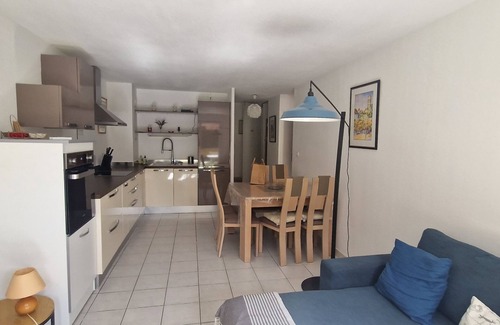Venelles Apartment | Quiet apartment, sleeps 4, garden-wi-fi parking