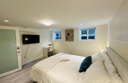 Shaughnessy House | Quiet Basement Suite Steps from Quilchena Park in Vancouver
