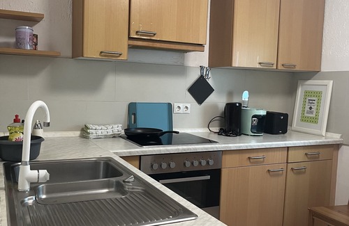 Mehlem Apartment | Quiet beautiful apartment with garden and 2 parking spaces and 1 min. from the Rhine