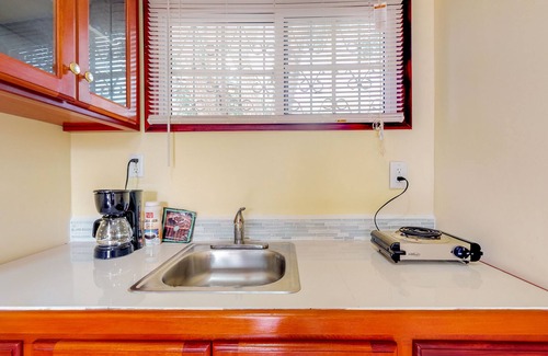 Dangriga Apartment | Quiet Belize retreat, Belizean nature cabin, Dangriga eco-lodge, romantic cabin