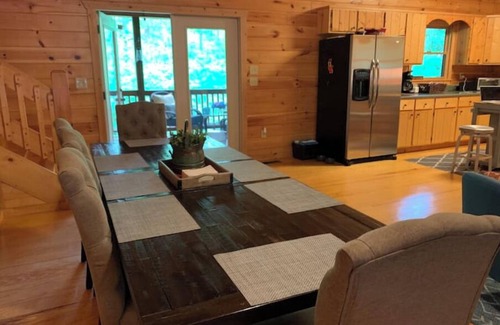 Mineral Bluff House | Quiet Cabin near Mccaysville and Blue Ridge W/Spa