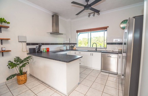 Parap Apartment | Quiet Centrally located apartment only 10 mins from Airport!