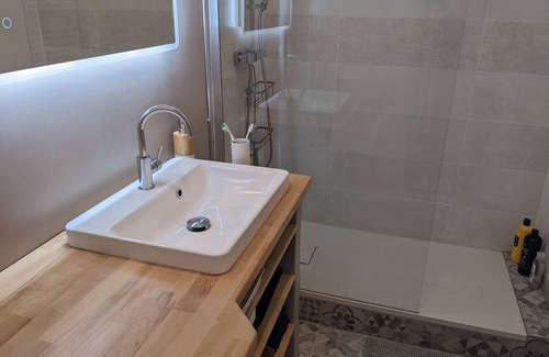 Saint-Lazare Apartment | Quiet, charming and bright, 2 steps from the shopping center and the old port.