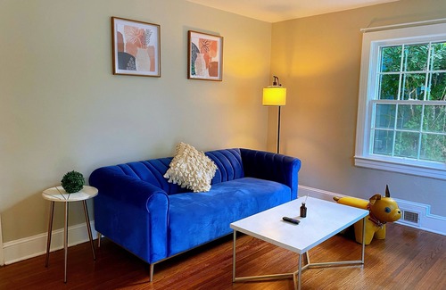 Winston - Salem House | Quiet charming cottage perfect for small group