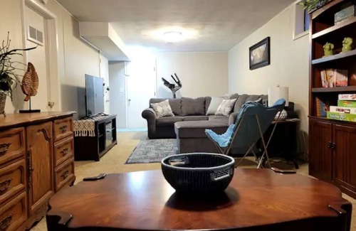 Aksarben - Elmwood Park House | Quiet & close to Aksarben Village & Pet Friendly!